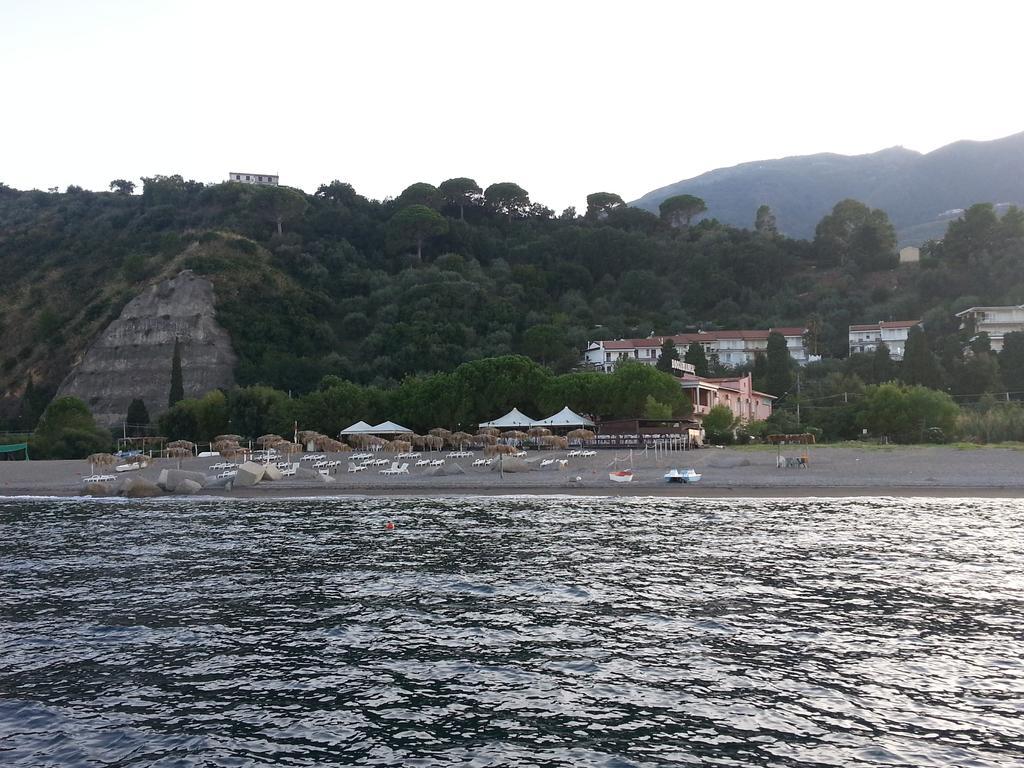 Hotel Roccabianca Gioiosa Marea Exterior foto